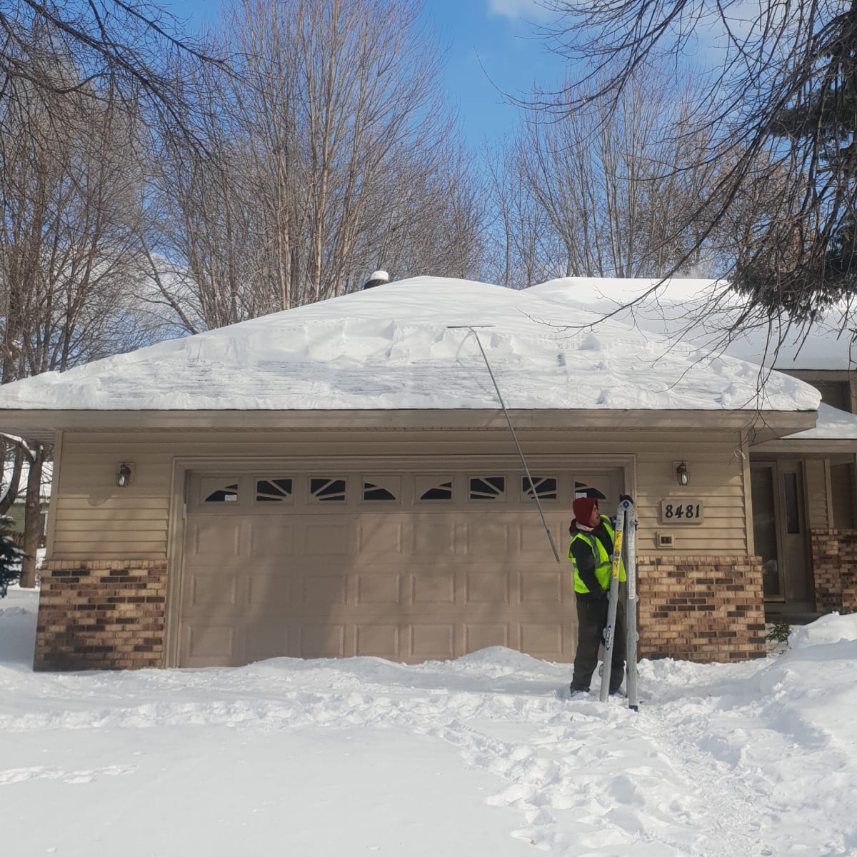 Roof Snow Removal Services